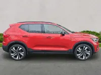 Begagnad Volvo XC40 Ultra 2025 Röd SUV