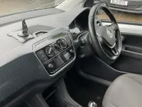 Used VW up! R-line 60 HP (44 kW) 2020 White Hatchback