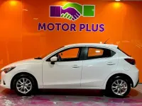 Usado Mazda 2 90 HP (66 kW) 2015 Branco Citadino