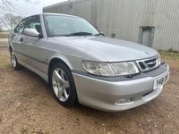 Begagnad Saab 9-3 Aero 2001 Silver Halvkombi
