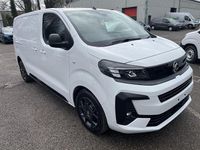 Nouă Vauxhall Vivaro S 150 CP (110 kW) 2026 Alb Monovolum