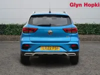 Używany MG ZS Excite 106 KM (77 kW) 2022 Niebieski Hatchback