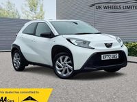 Used Toyota Aygo X PURE 72 HP (52 kW) 2023 White SUV