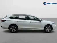 Used VW Passat Life 204 HP (150 kW) 2025 White Estate