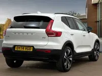Used Volvo XC40 Plus 161 HP (118 kW) 2024 White SUV