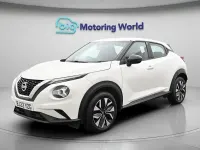 Używany Nissan Juke Acenta 114 KM (83 kW) 2022 Biały SUV