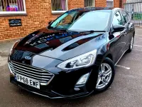 Begagnad Ford Focus Zetec 125 HK (91 kW) 2018 Svart Halvkombi