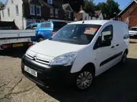 Used Citroën Berlingo 75 HP (55 kW) 2017 White MPV