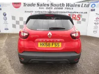 Used Renault Captur Iconic 90 HP (66 kW) 2019 Red SUV