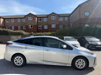 Usado Toyota Prius 140 CV (102 kW) 2026 Plateado Utilitario