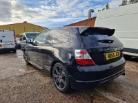 Begagnad Honda Civic Type R 197 HK (144 kW) 2005 Svart Halvkombi