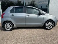 Used Toyota Yaris 85 HP (62 kW) 2007 Silver Hatchback