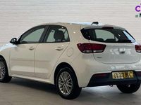 Begagnad Kia Rio 83 HK (61 kW) 2023 Vit Halvkombi