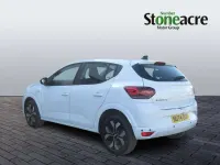Usado Dacia Sandero Journey 90 CV (66 kW) 2024 Blanco Utilitario