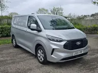 Używany Ford Transit Custom Limited 136 KM (100 kW) 2024 Srebrny Van