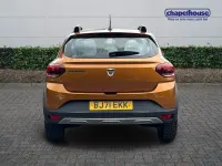 Begagnad Dacia Sandero Prestige 2021 Orange Minibuss