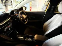 Used Peugeot e-208 Allure Premium 100 kW (136 HP) 2022 Yellow Hatchback