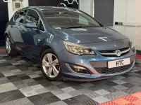 Używany Vauxhall Astra SRi 115 KM (84 kW) 2012 Niebieski Hatchback