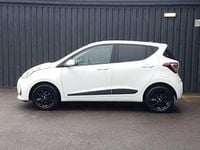 Used Hyundai i10 Premium 66 HP (48 kW) 2019 White Hatchback