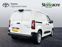 Used Toyota Proace 100 kW (136 HP) 2024 White MPV
