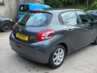 Używany Peugeot 208 Active 2015 Szary Hatchback