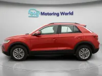 Usado VW T-Roc S 110 HP (80 kW) 2023 Vermelho SUV