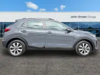 Begagnad Kia Stonic 2023 Grå SUV