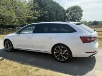 Used Skoda Superb SportLine 220 HP (161 kW) 2018 White Estate