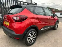 Usado Renault Captur Play 90 CV (66 kW) 2019 Rojo SUV