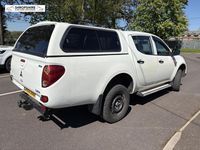 Begagnad Mitsubishi L200 134 HK (98 kW) 2013 Vit Pickup