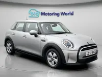 Używany Mini Cooper Classic 136 KM (100 kW) 2022 Srebrny Hatchback
