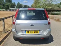 Used Ford Fusion Zetec 68 HP (50 kW) 2011 Silver Hatchback