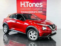 Usado Nissan Juke N-Connecta 114 HP (83 kW) 2020 Vermelho SUV