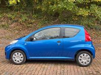Used Peugeot 107 68 HP (50 kW) 2012 Blue Hatchback