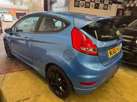 Used Ford Fiesta Zetec 95 HP (69 kW) 2010 Blue Hatchback