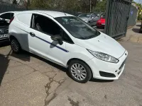 Used Ford Fiesta 75 HP (55 kW) 2015 White Hatchback