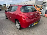 Used Peugeot 308 Active 112 HP (82 kW) 2012 Red Hatchback