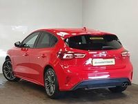 Used Ford Focus ST-Line 155 HP (114 kW) 2023 Red Hatchback