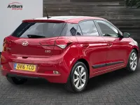 Used Hyundai i20 Premium SE 90 HP (66 kW) 2016 Red Hatchback