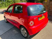 Second-hand Kia Picanto 2009 Roșu Hatchback