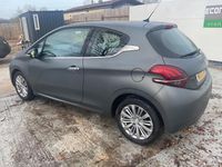 Used Peugeot 208 Active 2015 Silver Hatchback