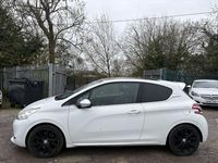 Used Peugeot 208 2013 White Hatchback