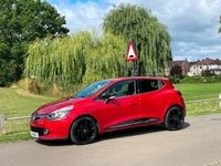 Used Renault Clio IV Dynamique 90 HP (66 kW) 2015 Red Hatchback