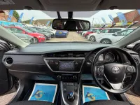 Used Toyota Auris Hybrid 136 HP (100 kW) 2014 Bronze Estate