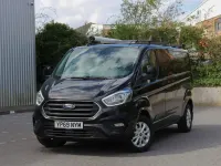 Usado Ford Transit Custom Limited 130 CV (95 kW) 2019 Negro Van