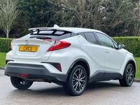Used Toyota C-HR 115 HP (84 kW) 2017 White SUV