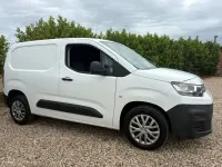 Used Citroën Berlingo 100 HP (73 kW) 2019 White MPV