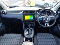 Usado MG ZS Excite 111 CV (81 kW) 2024 Blanco SUV