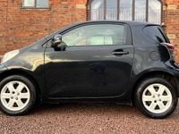 Used Toyota iQ 68 HP (50 kW) 2009 Black Hatchback