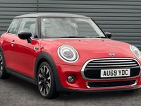 Usado Mini Cooper Exclusive 136 HP (100 kW) 2021 Citadino